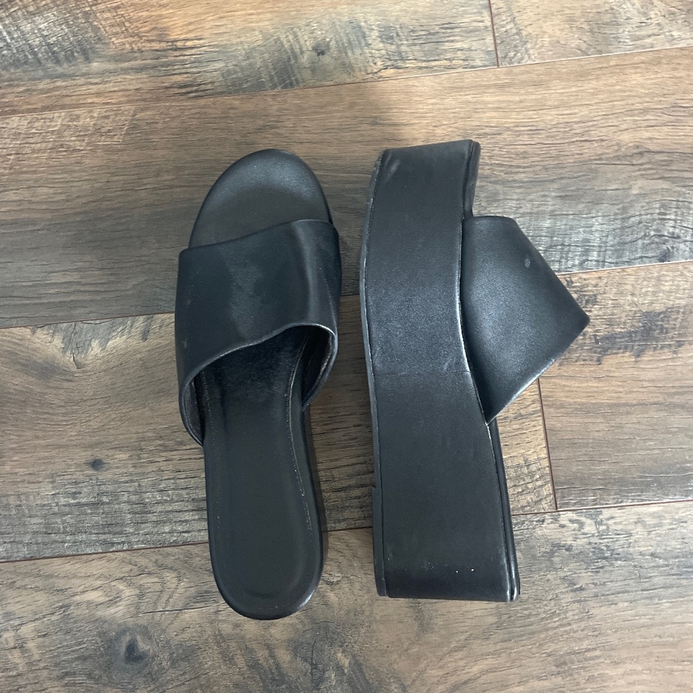 Y2K faux leather platform sandals